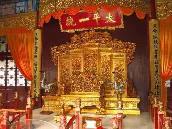 杨秀清逼封万岁引发天京变乱，太平天国从此走向衰落
