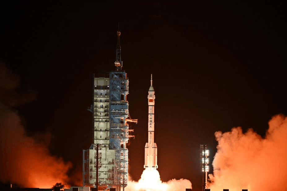 中美俄宇航员太空停留时长对比：俄1000天，美371天，中国多少？