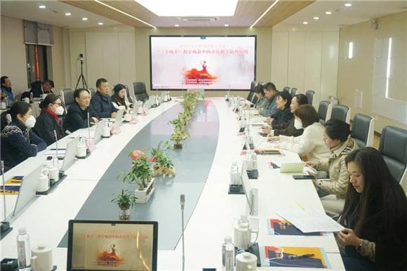黄浦区初中艺术(音乐)学科“三个助手”教学软件应用展示活动顺利举行