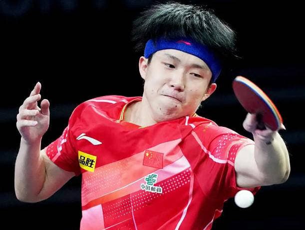 国乒女单半决赛：王曼昱4-1复仇蒯曼，孙颖莎决战在即；王楚钦首局遭逆转
