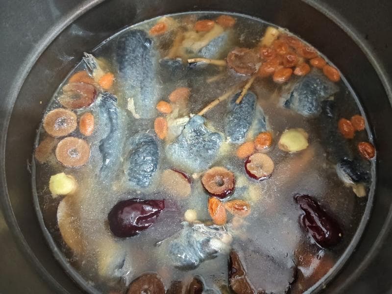 熬夜党的救星：阿胶党参乌鸡汤