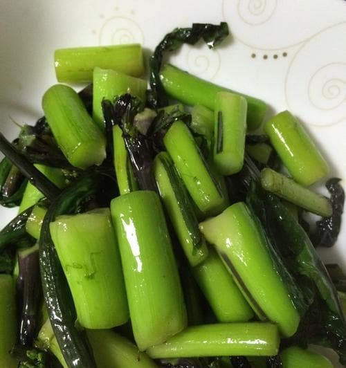 清炒油菜苔，美味又健康（家常菜谱）