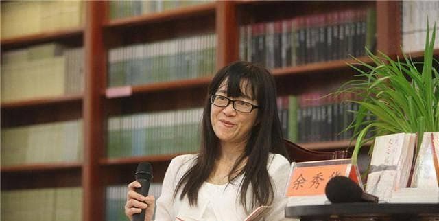 脑瘫诗人余秀华：用诗歌点亮生命的坚强女性