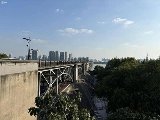 浙江文化里的科学⑩ | 钱塘江大桥：87岁“桥坚强”，树科技丰碑