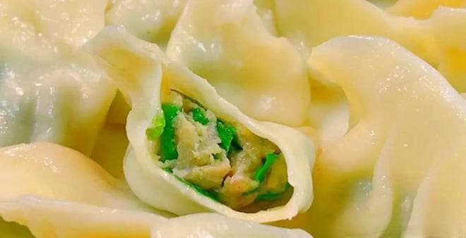 调韭菜饺子时，最忌用盐杀水，教您一招，鲜嫩多汁，全程不出水！