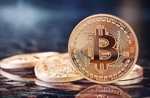 利率与货币升值贬值关系,汇率波动如何影响进出口贸易？