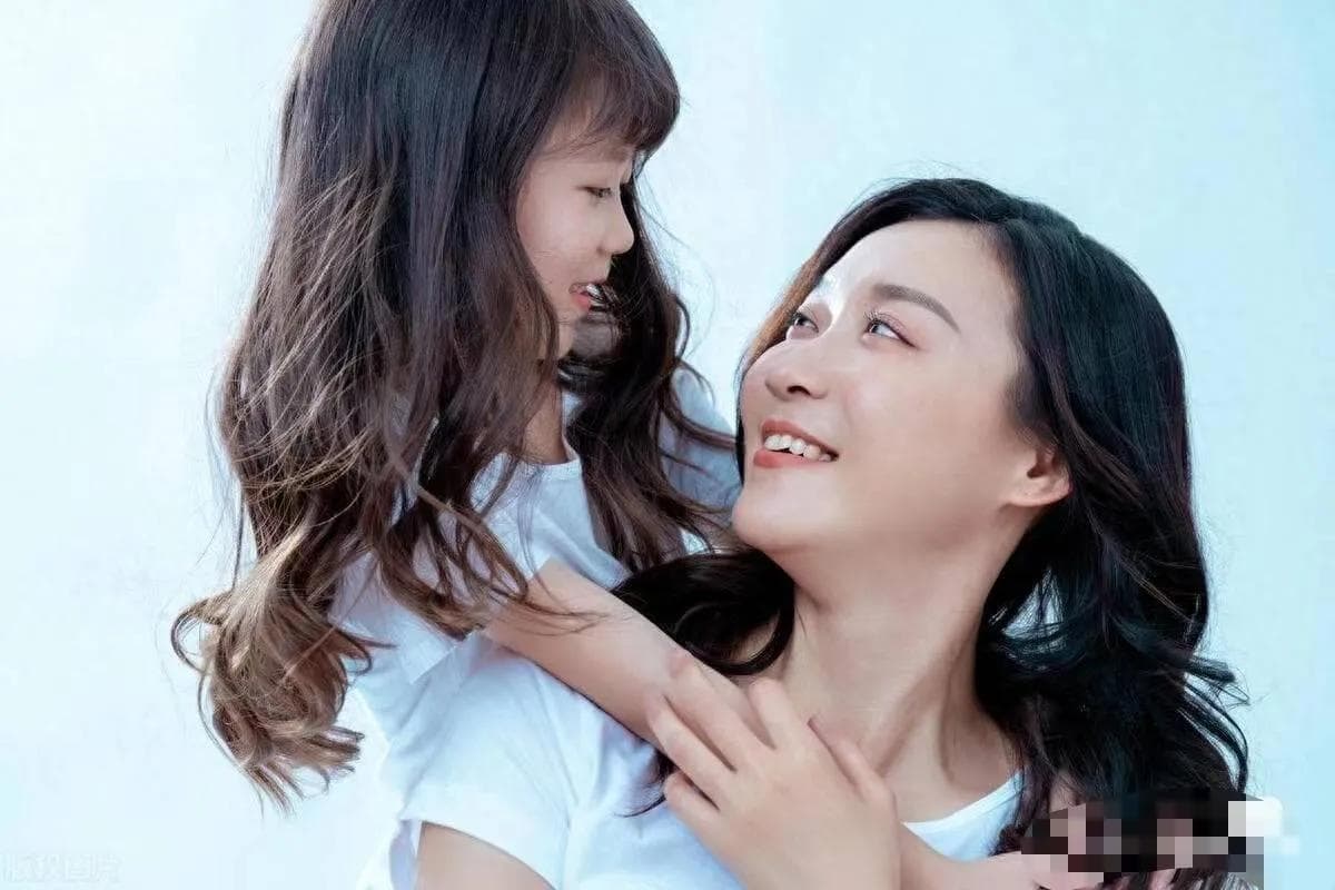 女儿初潮，聪明妈妈如何成为最坚实的后盾