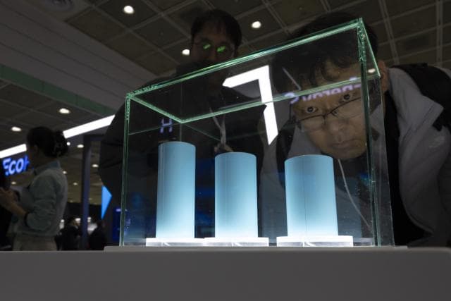韩国三大电池制造商齐聚 2025 年国际电池展，展示新一代 46 系列圆柱形电池