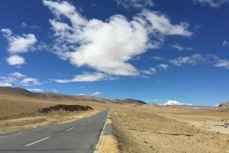 219国道新藏线：世界上海拔最高、道路最险的高原公路