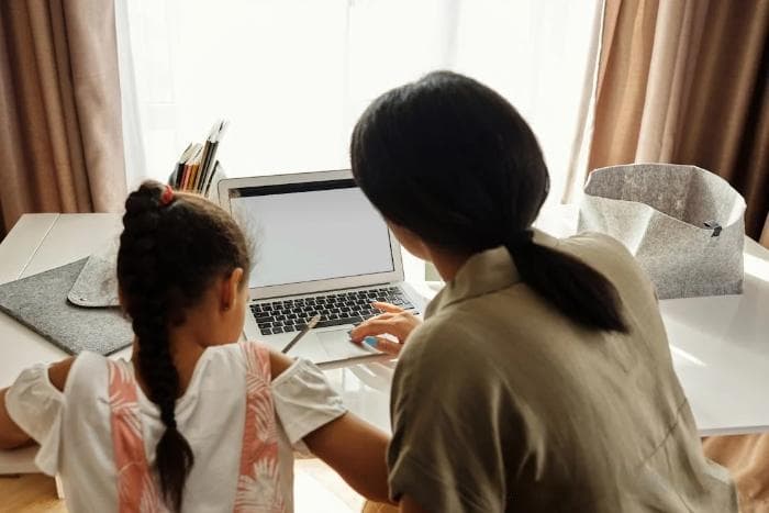持续学习与提升对处理与上司关系的影响是什么？