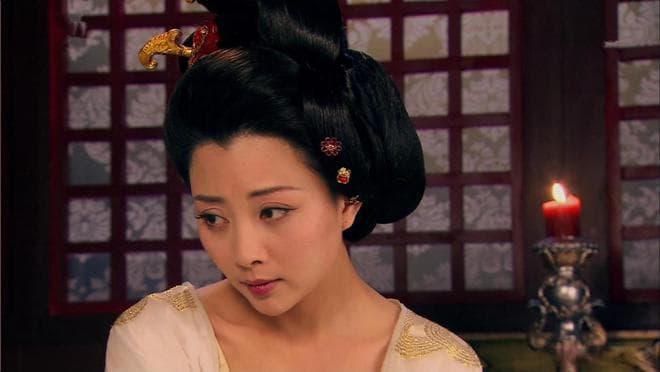 武则天当上皇帝，为何不在全国大量任用女性官员？