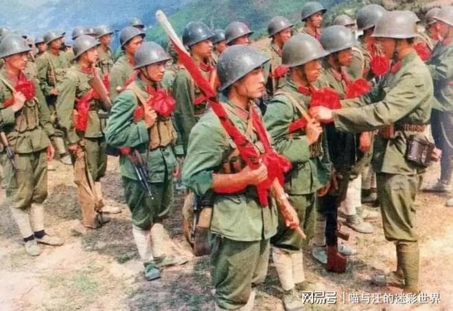 为什么中国让两山轮战打了10年？“拖垮”越南“熬干”了苏联