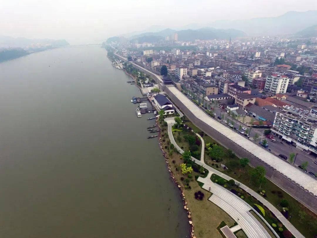 千年古城墙抵御洪水？其实是新修的……