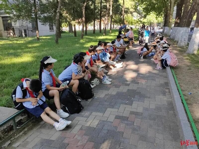 清华大学谢绝商业一日游：参观大学不应只是打卡拍照