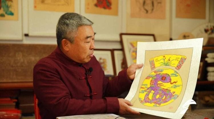 杨乃东创作生肖蛇年画，杨家埠木版年画传承创新获好评