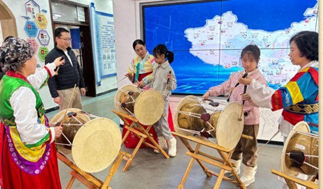 别样民俗别样年——25地游客来延共庆佳节