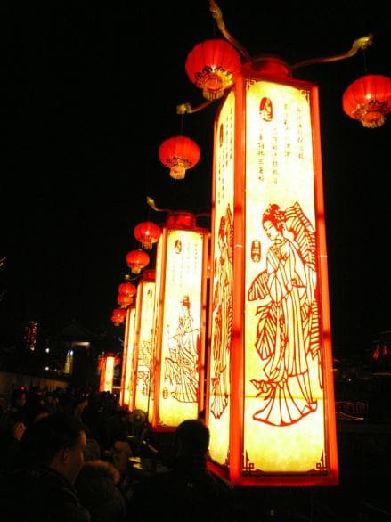 正月初八：中国传统节日的文化内涵与现代影响