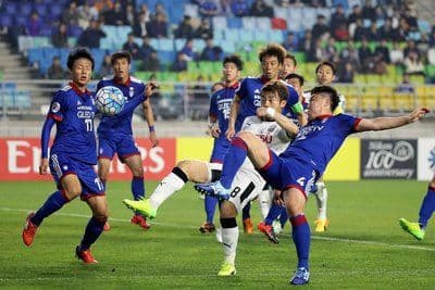 首尔FC与大邱FC联赛，球迷热情高涨！