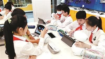 中小学教师如何应对智能时代挑战