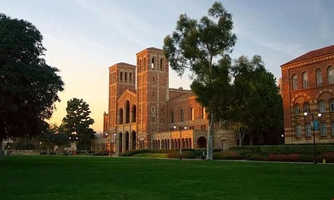 UCLA法学院LL.M申请攻略：GPA 3.0+、托福96分只是起步