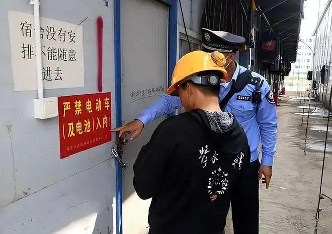 为什么电动车不能进电梯，也不能上楼停放和充电？专家告诉你原因