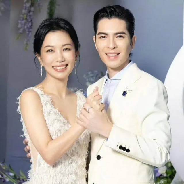 萧敬腾13.33克拉钻戒背后的爱情密码