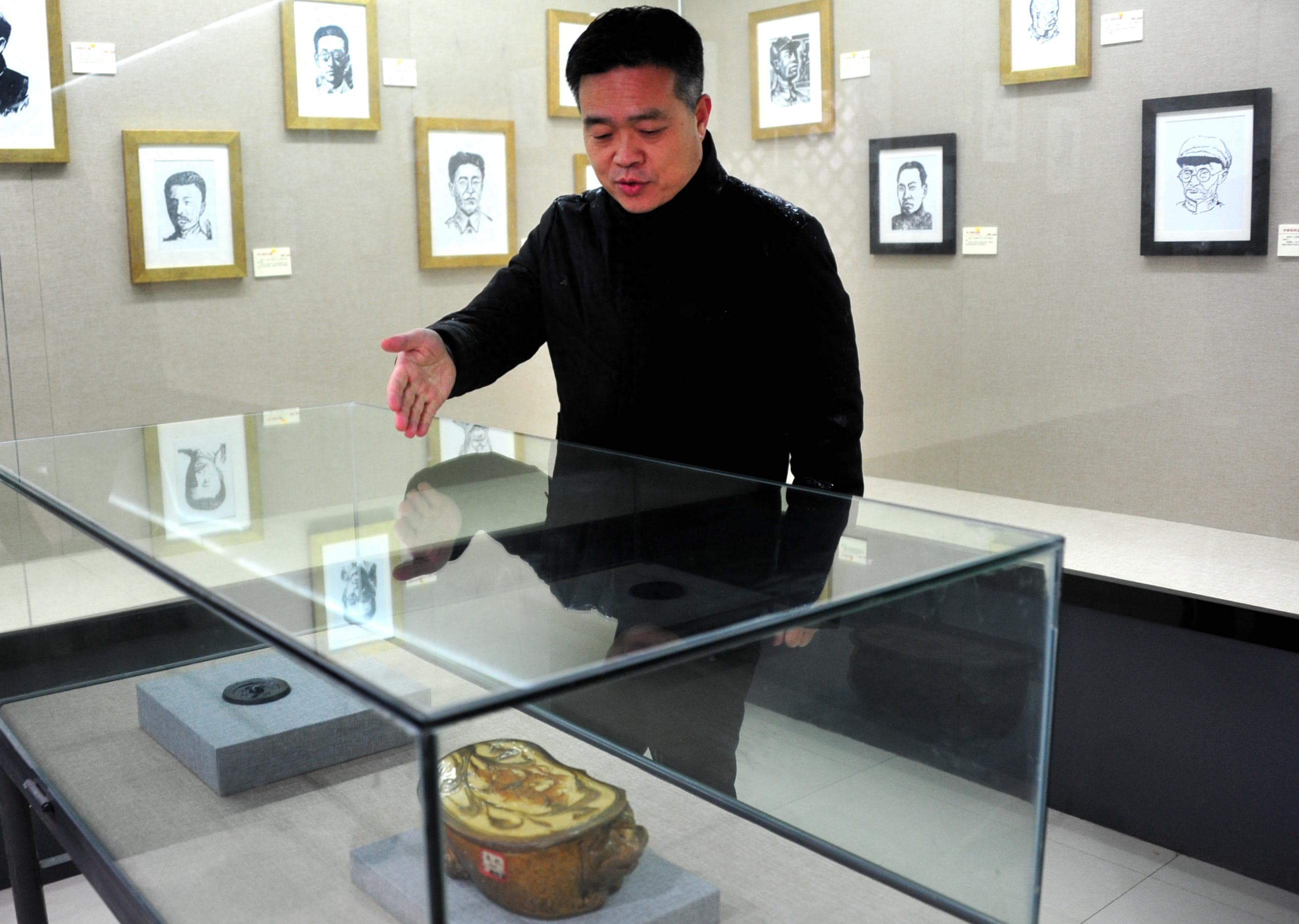 东汉铜镜宋代瓷枕：张衡博物馆里的虎文化瑰宝