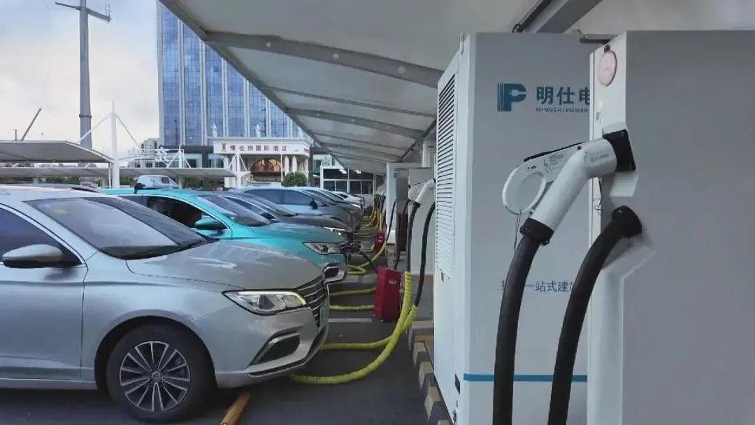 理想汽车正式收取超时占用费，新能源车充电桩收费引热议