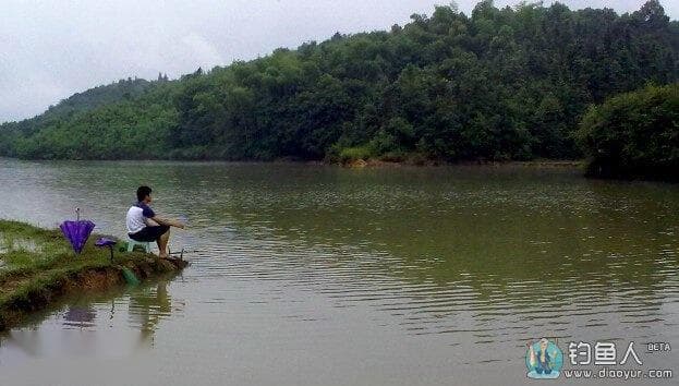 在水库钓鱼如何选择钓位的7个技巧