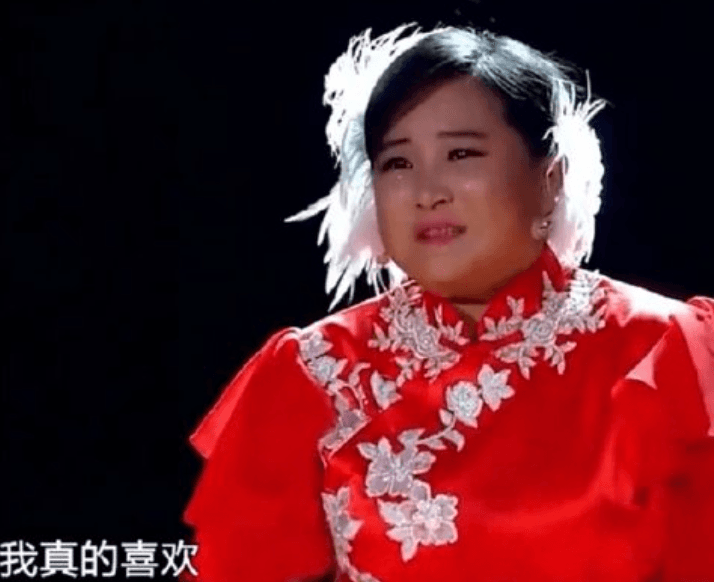 贾玲、刘亦菲、赵丽颖：2024年当红女明星的三重奏