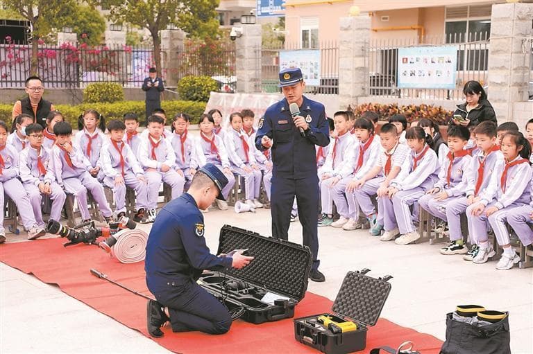 让“安全的种子”植根校园