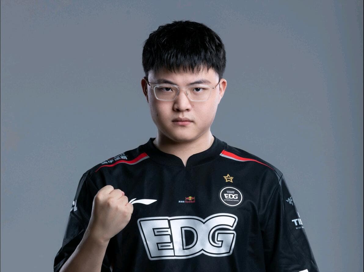 Uzi vs Bang：两位传奇ADC选手的全方位对比