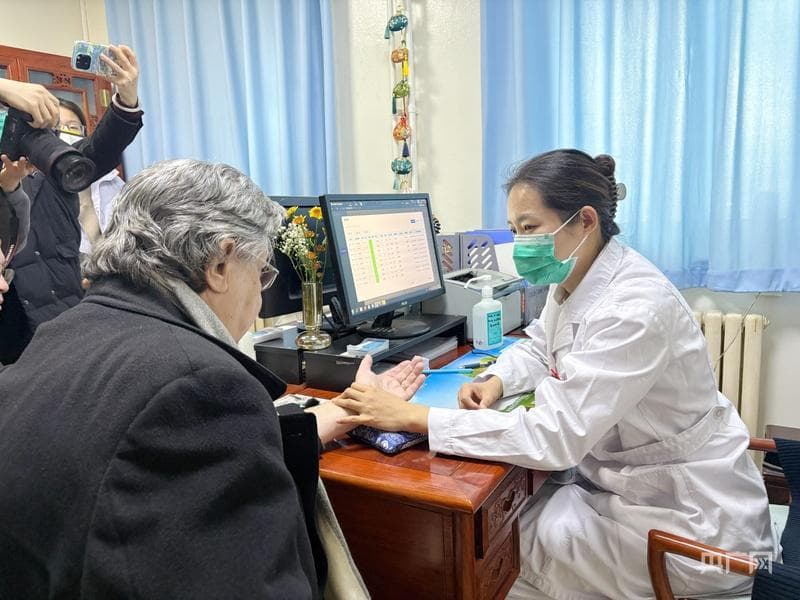 北京朝阳区实现中医药服务基层医疗卫生服务机构全覆盖