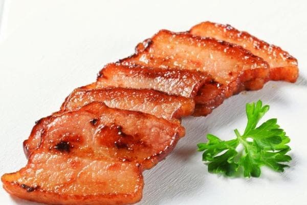100克五花肉的热量是多少大卡？一天吃多少五花肉不会胖
