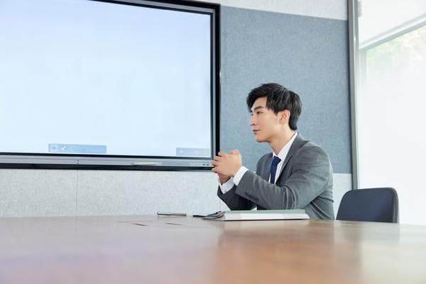 商务礼仪在合同签订中的重要性模拟场景
