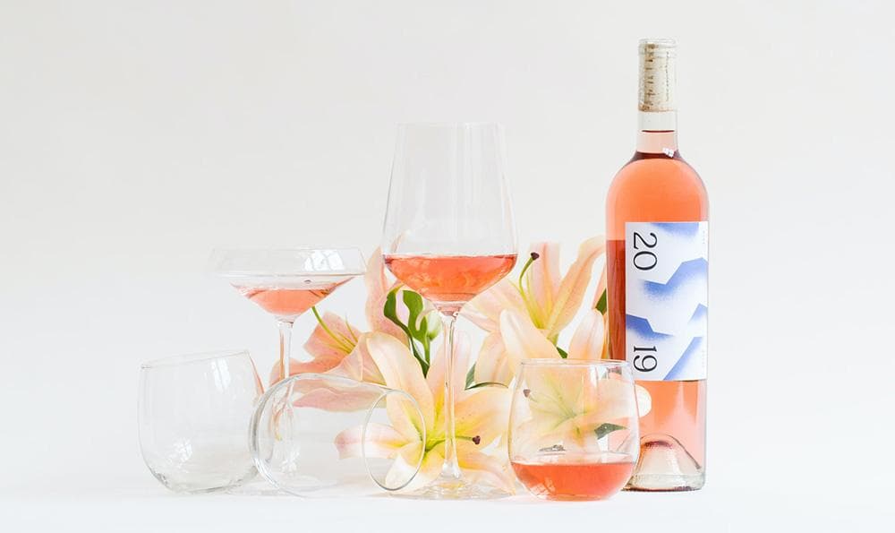 葡萄酒和白酒：两种酒类的差异与选择指南