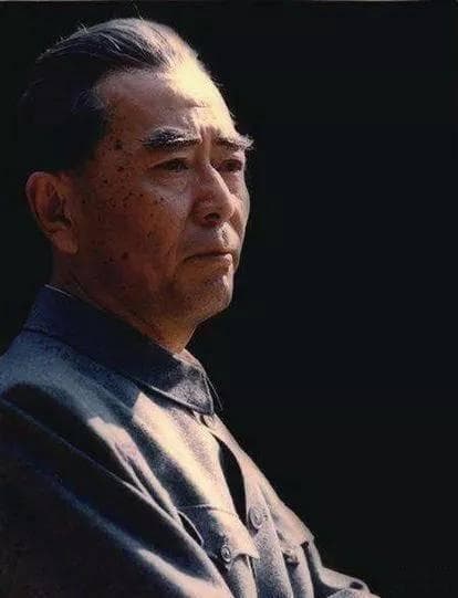 特型演员王铁成逝世，曾11次饰演周恩来获金鸡百花双料影帝