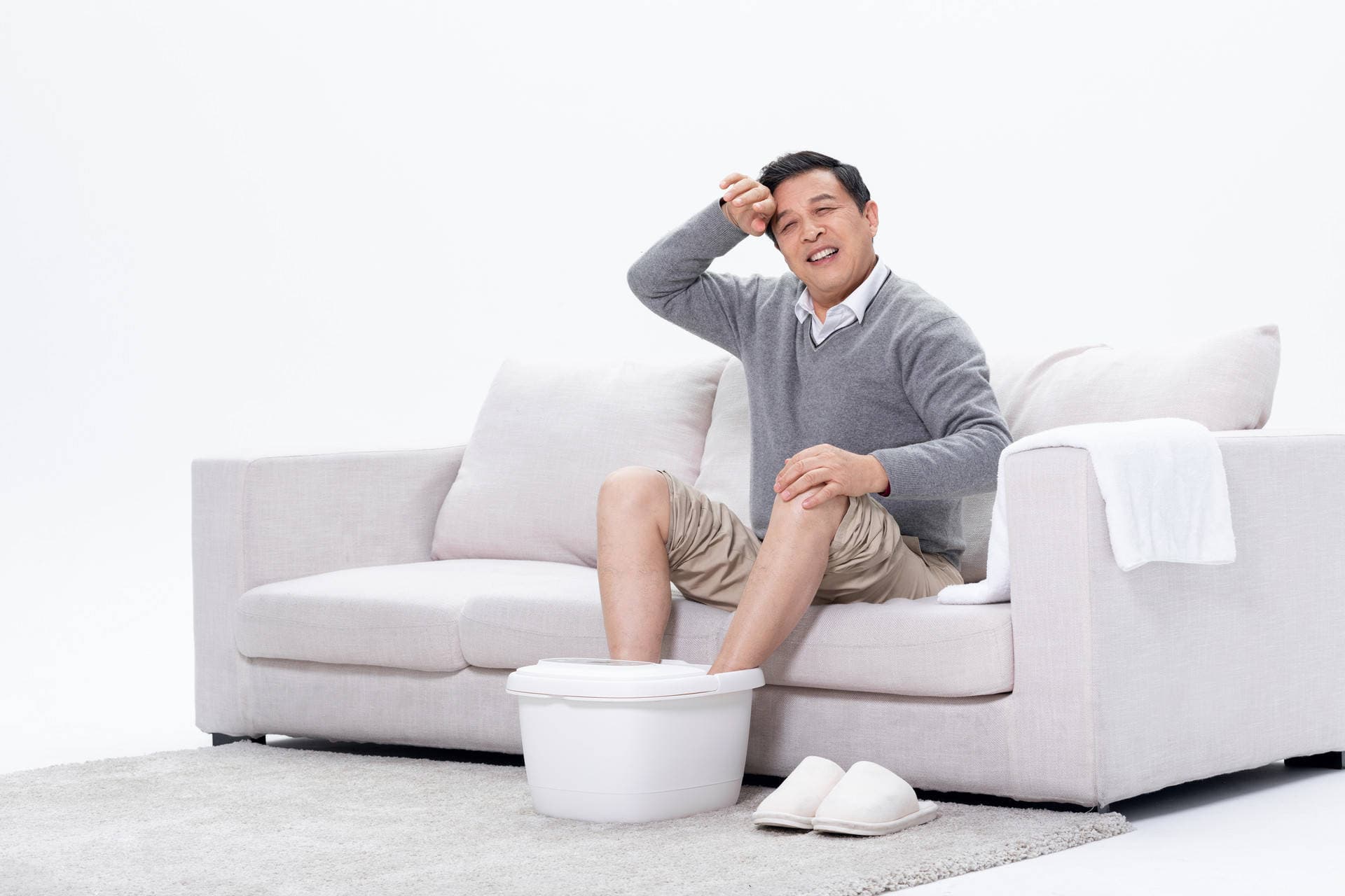 指甲变黑就是灰指甲？不想被传染都要注意这些问题