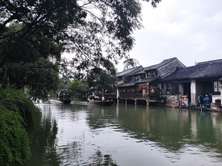 带孩子去苏杭旅游大概要多少钱？5日游自由行攻略费用