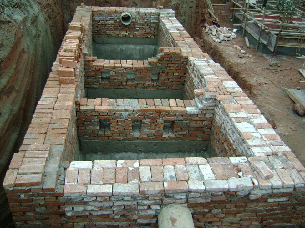 农村自建房化粪池该怎么建？化粪池多大合适?挖在房子的什么位置最好