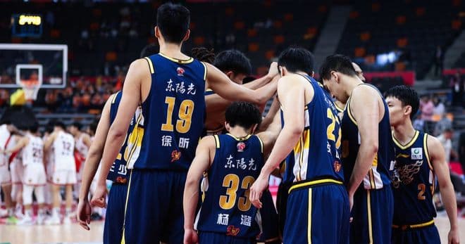 广东宏远遭遇伤病潮！两大核心再次伤停，朱芳雨更换外援迫在眉睫