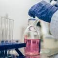 液相色谱分析中峰拖尾的原因与解决方案