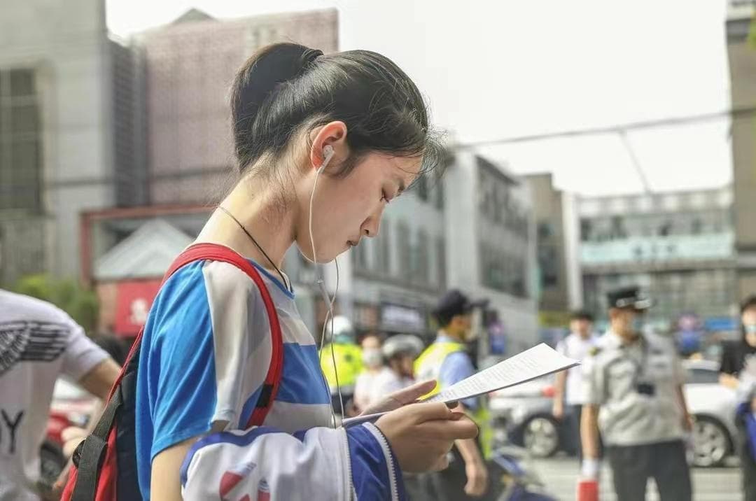 全国高考本科录取率预测，上海达到77%，湖北仅35.3%！