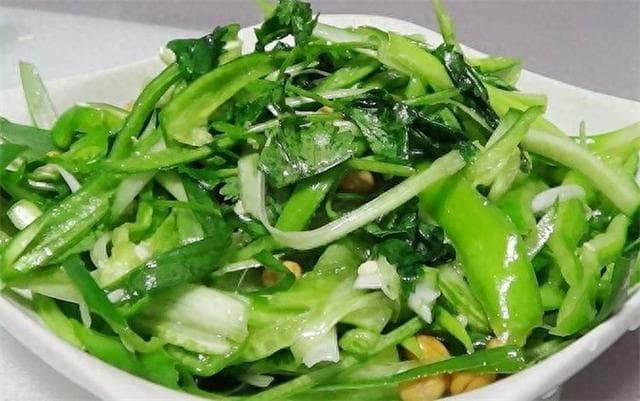 这道凉拌菜一定要收藏，东北特色老虎菜，鲜辣爽口，吃了就上瘾