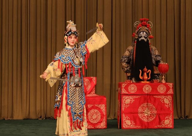 京剧《霸王别姬》剧情与人物考略