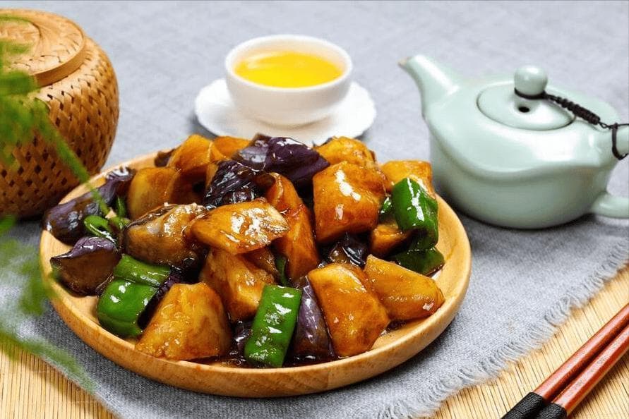 地三鲜的神仙吃法！东北传统名菜的食材与文化