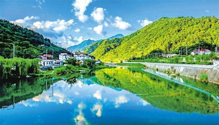 陕西汉丹江流域：1.97万名河湖长守护“一泓清水永续北上”