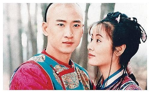 《还珠格格》再上热搜：经典为何引发两极评价？