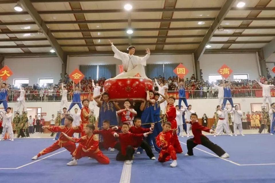 河南少林塔沟武校：23次春晚之旅，武韵悠长展新篇