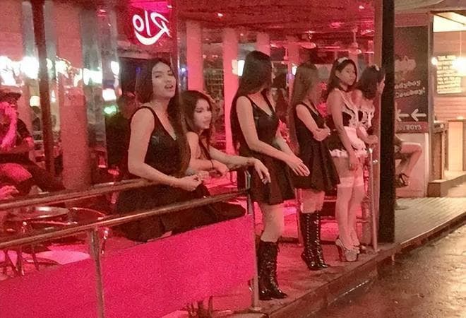 艾滋病与法律的交织：权益保障与社会公正的边界探索